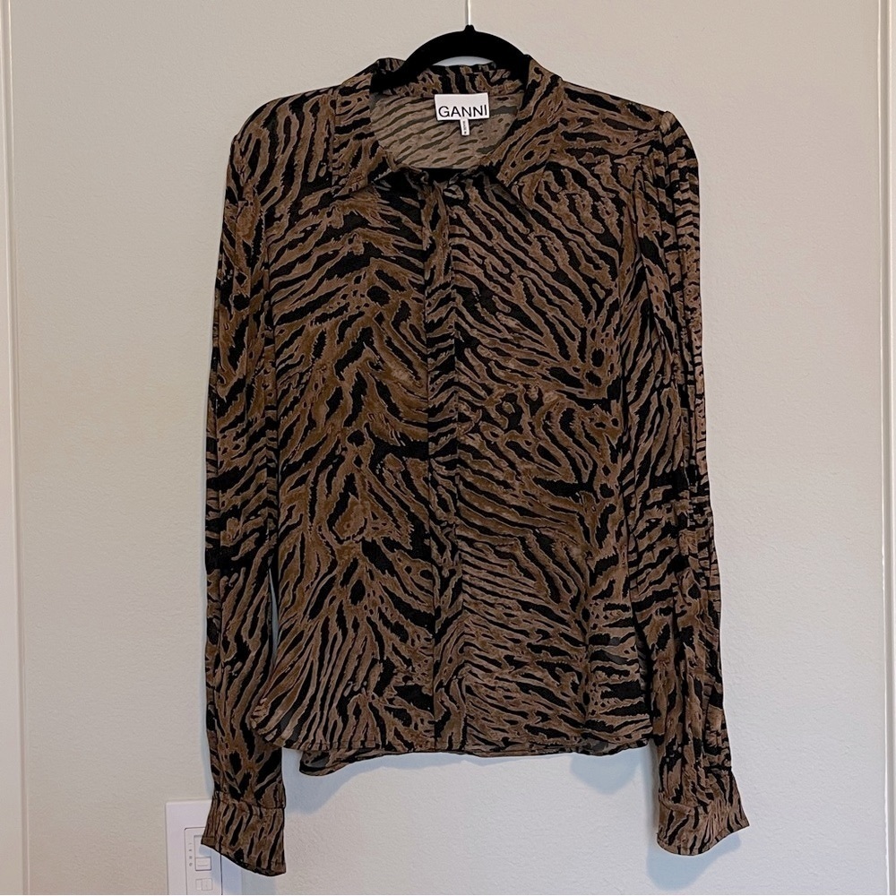 GANNI Animal Print Button Down Blouse Size 40 Office Casual Mob Wife Luxury